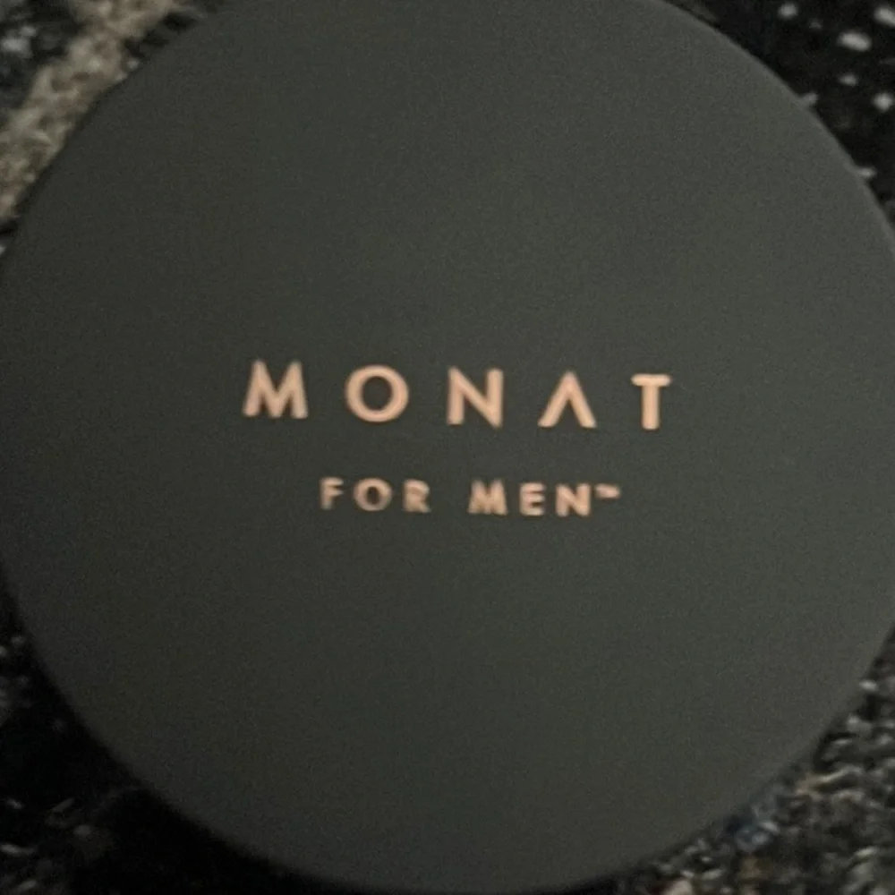 New Seal  Monat Molding Shine Pomade - Medium Hold - Picture 3 of 13